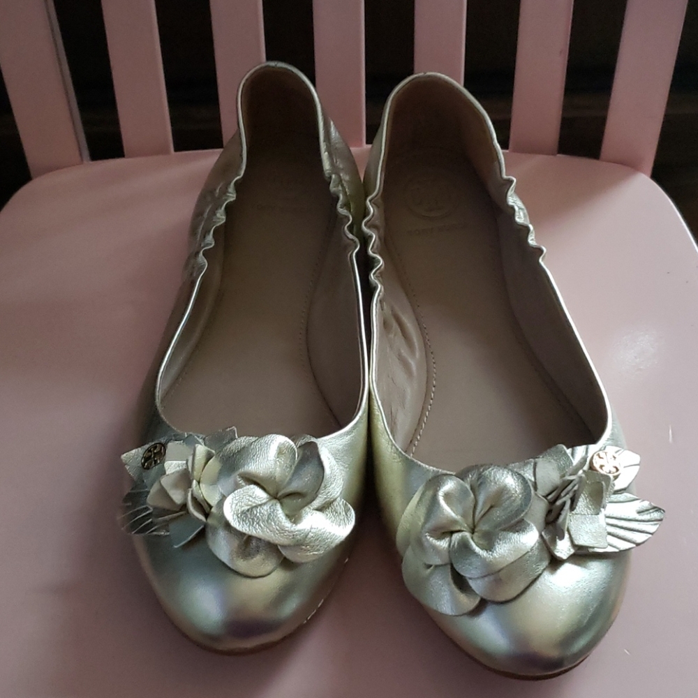 Tory Burch gold flats (9)